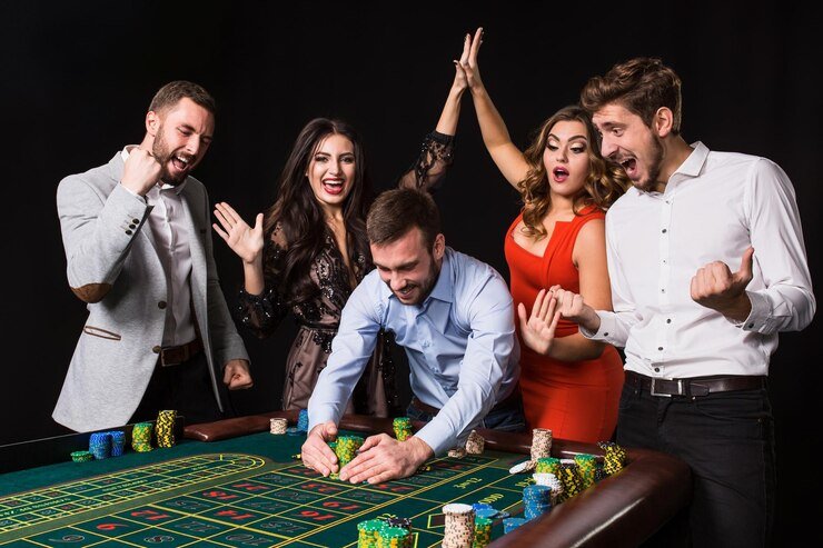 Live baccarat dealer at HD studio table on hgo909 slot, showing card layout and betting area